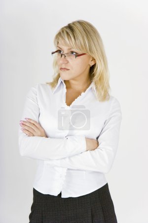 Femme d'affaires en lunettes 