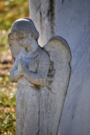Gravesite - Ange - gros plan 