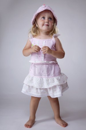 Fille en rose 