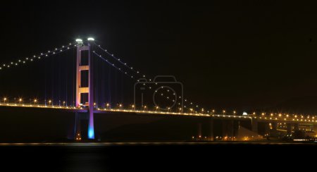 Pont de Tsing ma la nuit, Hong Kong 