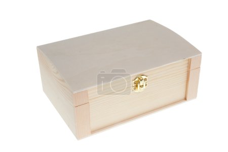 Petite boîte à bijoux en bois fermée 