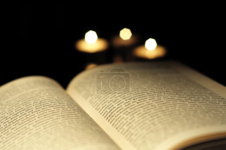 livre et bougie