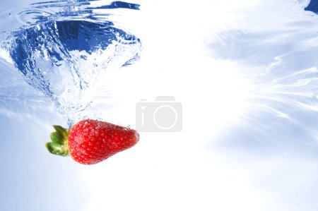 Fraise dans l'eau