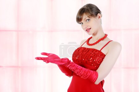 Belle fille en rouge 