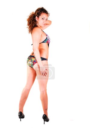 Jeune jolie fille en bikini .